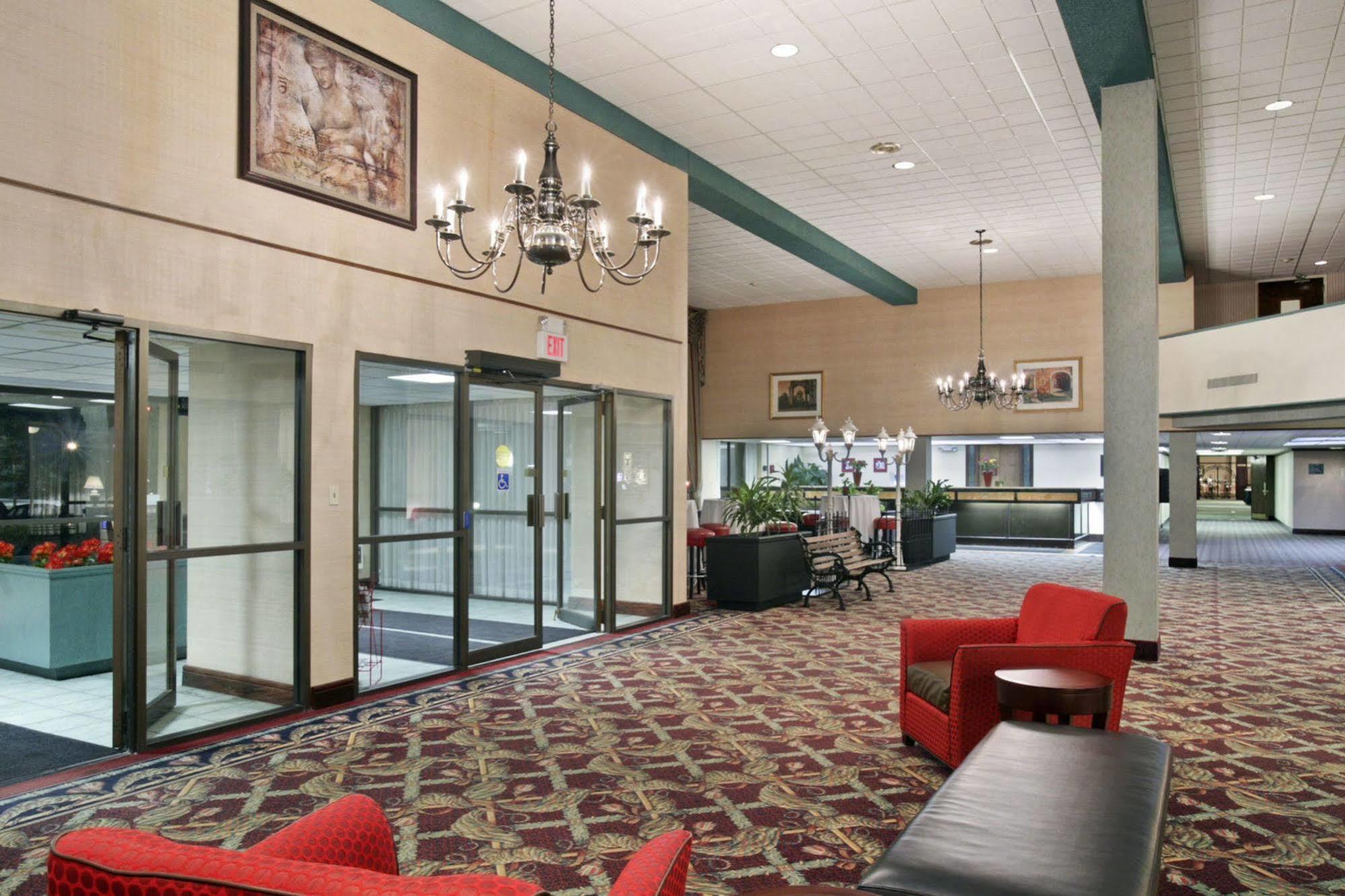 Clarion Hotel Lansing Zewnętrze zdjęcie